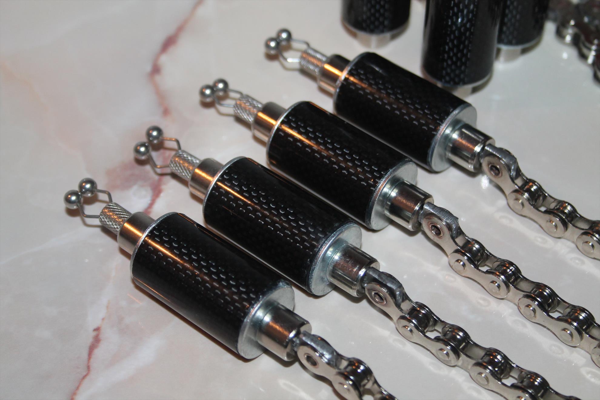 Bobine Carbon handmade by Uniquebaits - bobiins-018.JPG